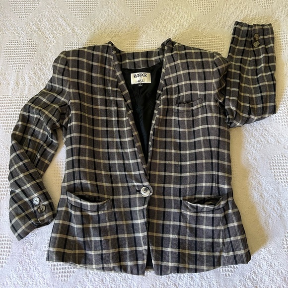 Blazer - Picture 5 of 11